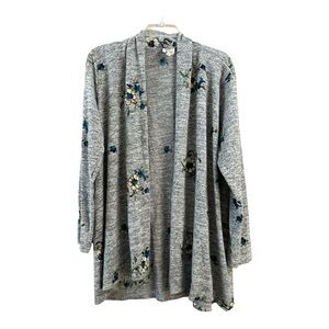 Fig & Flower Floral Embroidered Gray Duster Length Sweater, Large